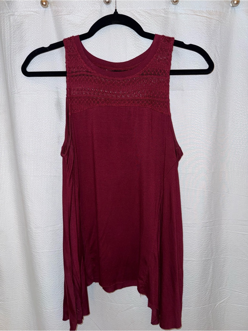 AE Sleeveless Crochet Tank Top